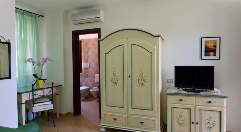 Agriturismo Torre Dei Preti 페스키치 객실 사진