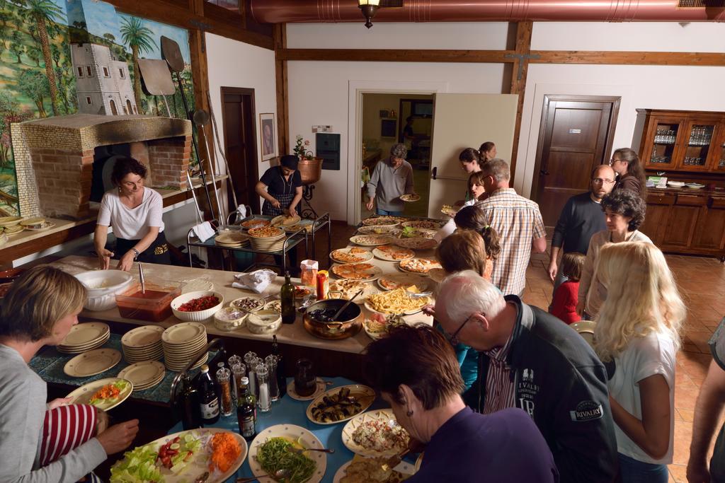 Agriturismo Torre Dei Preti 페스키치 외부 사진