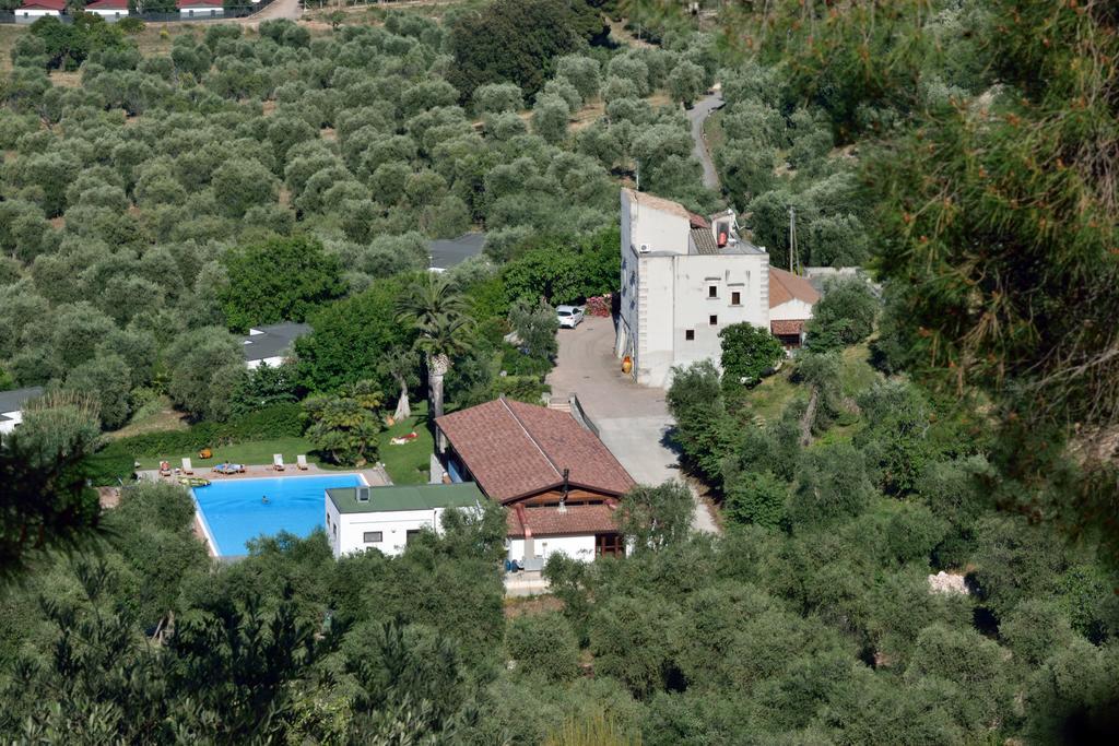 Agriturismo Torre Dei Preti 페스키치 외부 사진